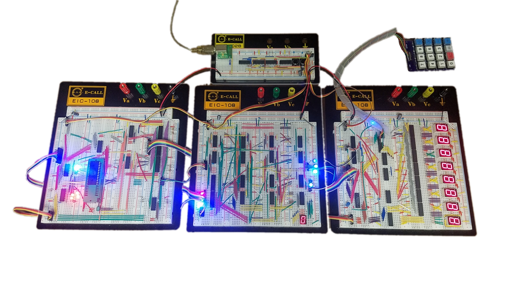 写真1 今回作成したCPUと、それを使用した電卓
